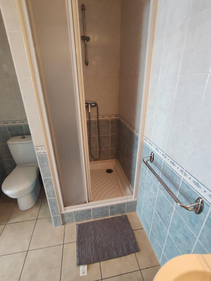 Studio 2 Personnes En Centre Ville Saint-Pierre-de-Plesguen Dış mekan fotoğraf