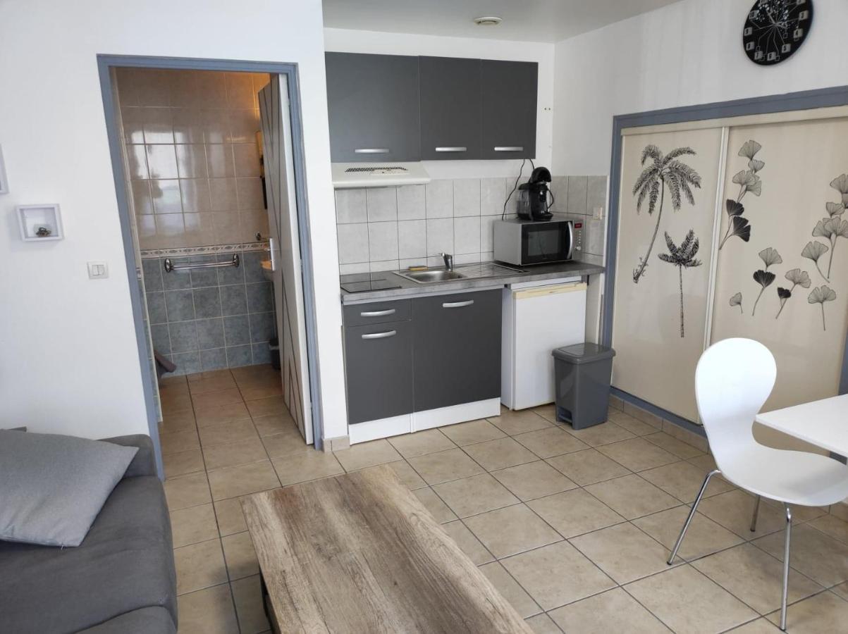 Studio 2 Personnes En Centre Ville Saint-Pierre-de-Plesguen Dış mekan fotoğraf
